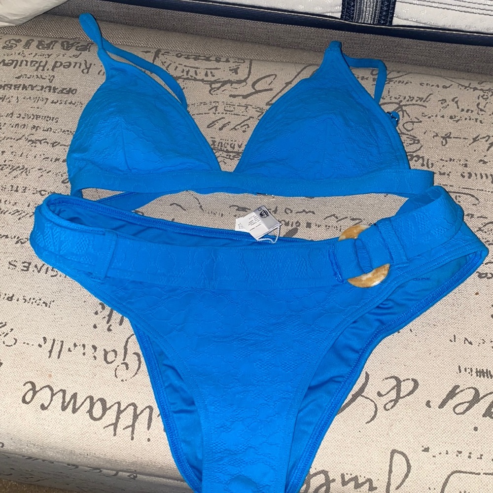 NEVER WORN BLUE HIGH WAISTED CUPSHE BIKINI